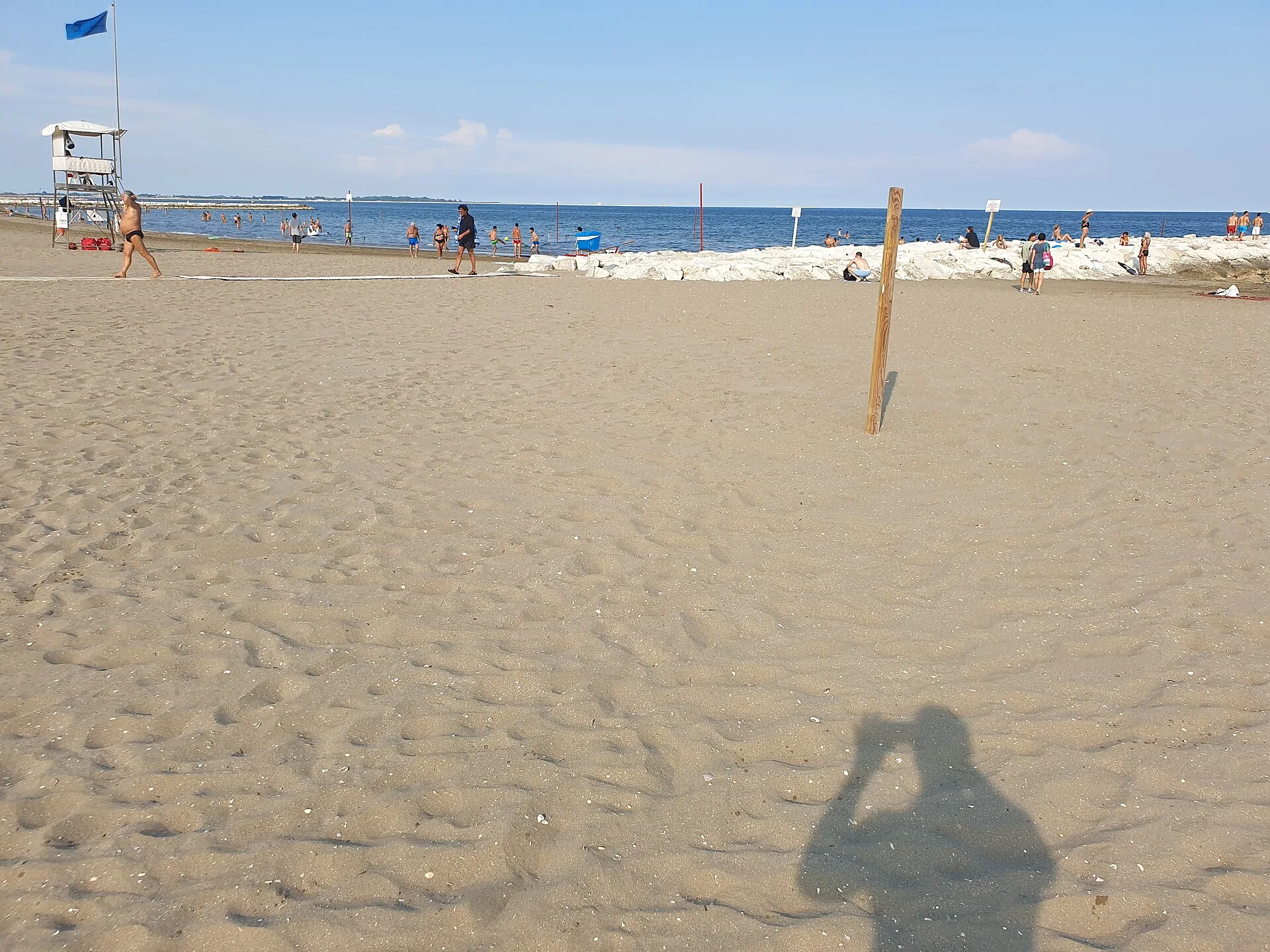 La spiaggia del Lido di Venezia con l'Adriatico sullo sfondo